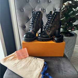 Louis Vuitton Star trail ankle boots